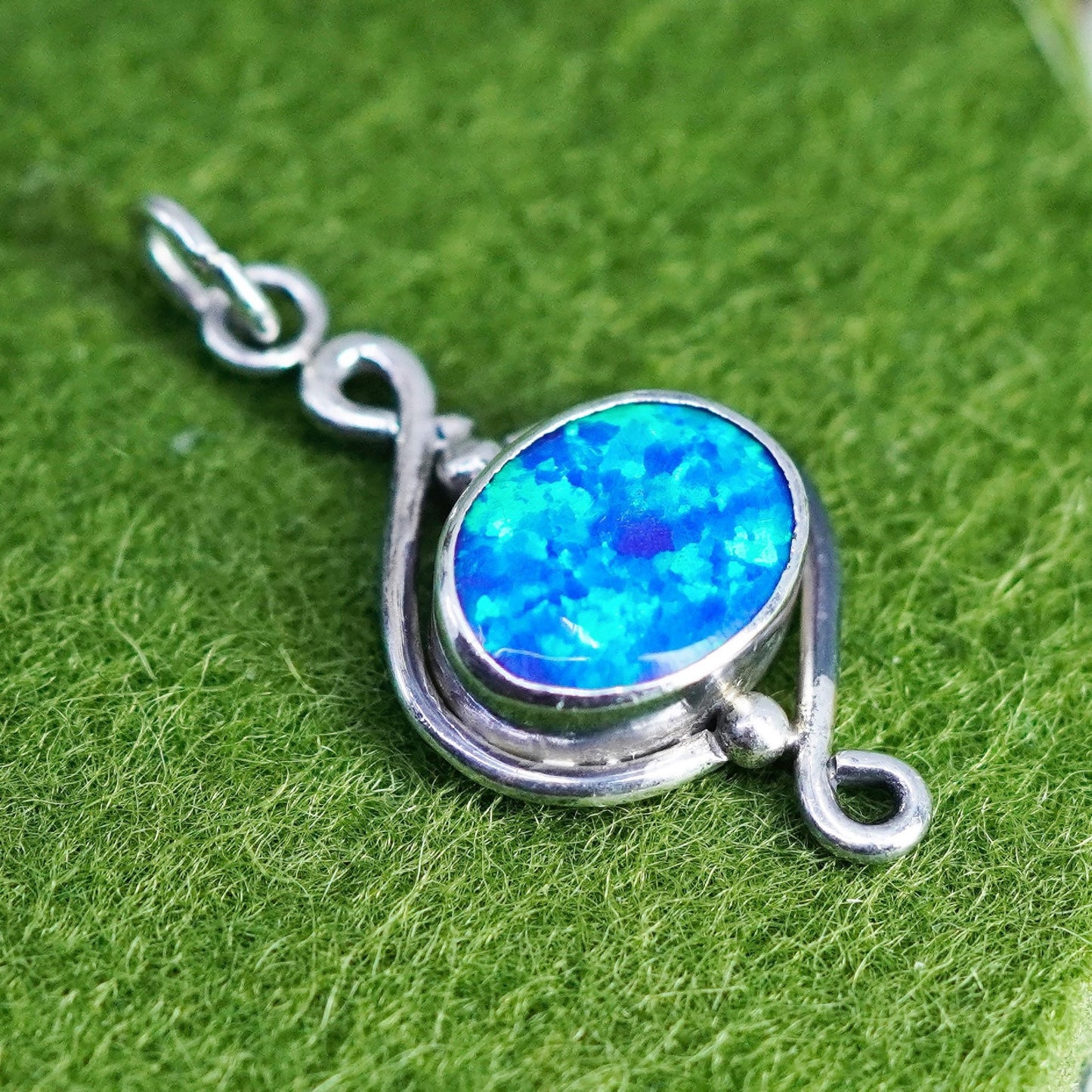 Vintage Sterling silver handmade pendant, 925 oval pendant with opal