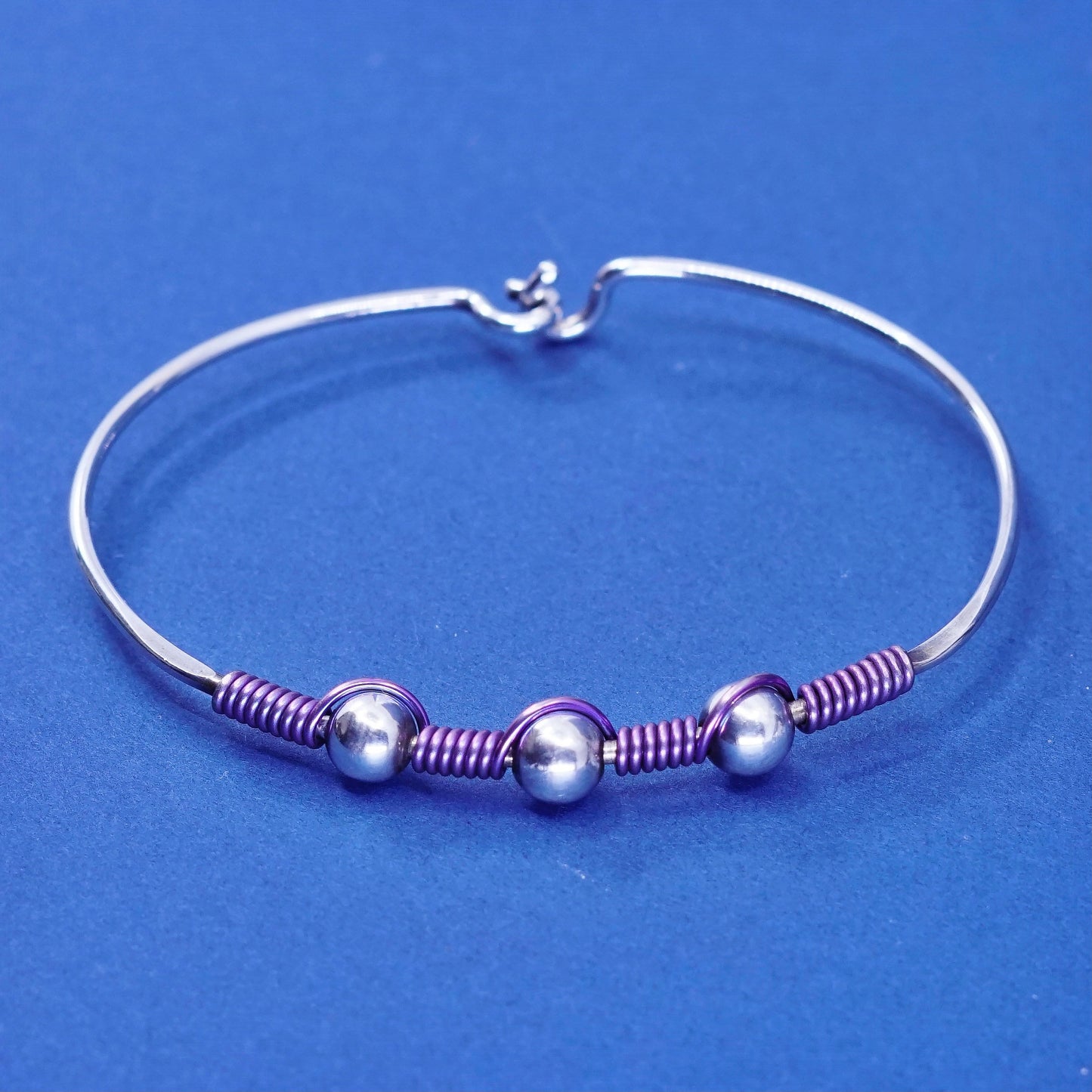 6”, vintage Sterling silver handmade bracelet, 925 hinged bangle with beads