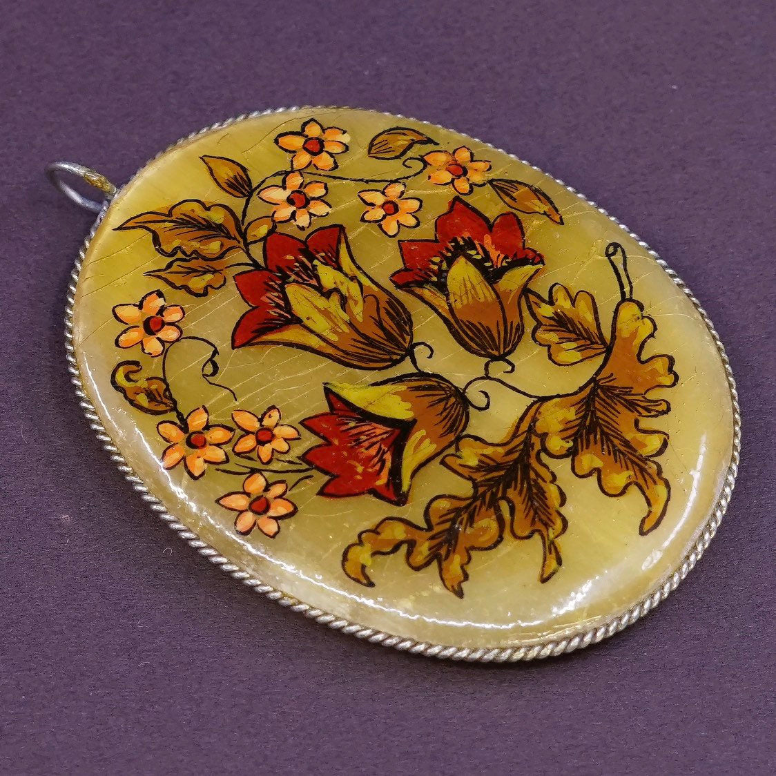 VTG silver tone wire with golden stone and flower details
