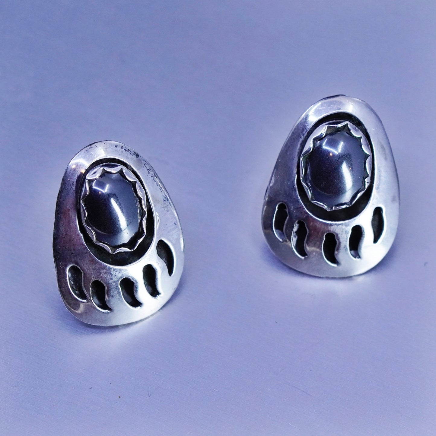Native Zuni Sensa Eustace Sterling 925 silver earrings, bear paw studs hematite