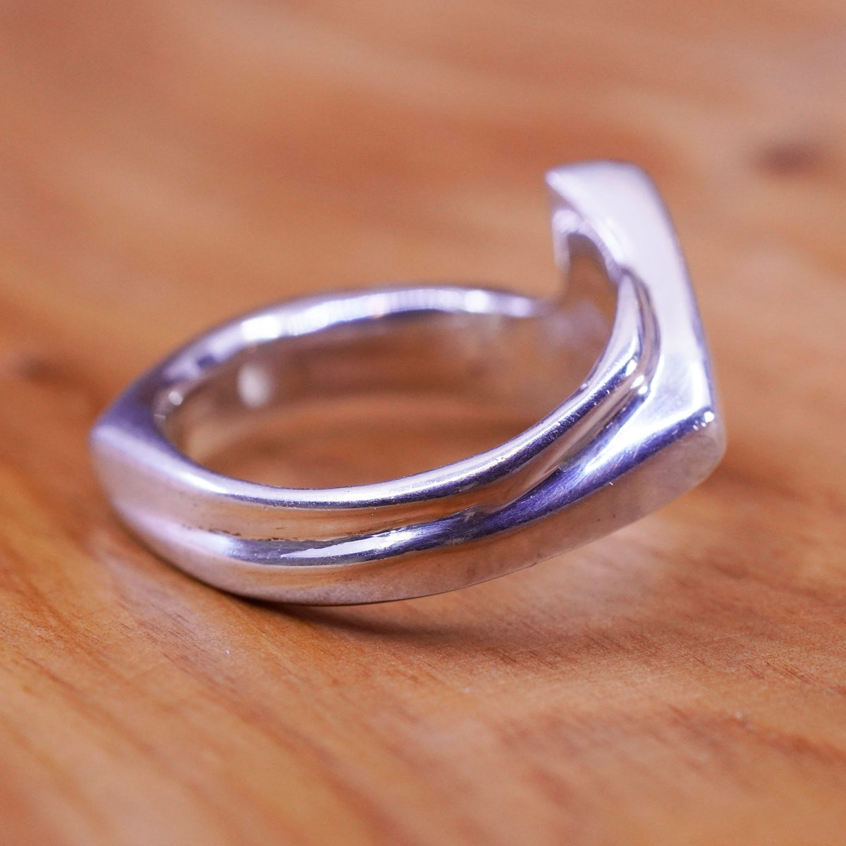 Size 9, vintage designer Sterling silver handmade ring, 925 ribbed band