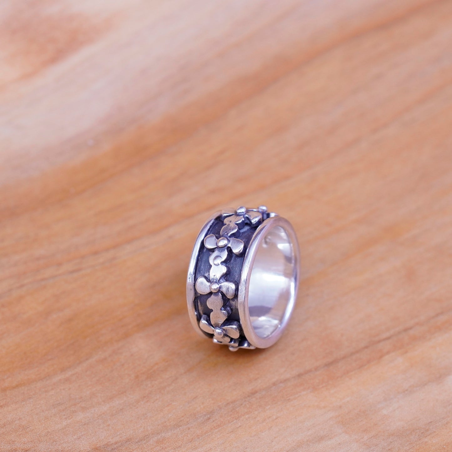 Size 6.5, vintage Sterling silver prayer ring, 925 spinner flower band
