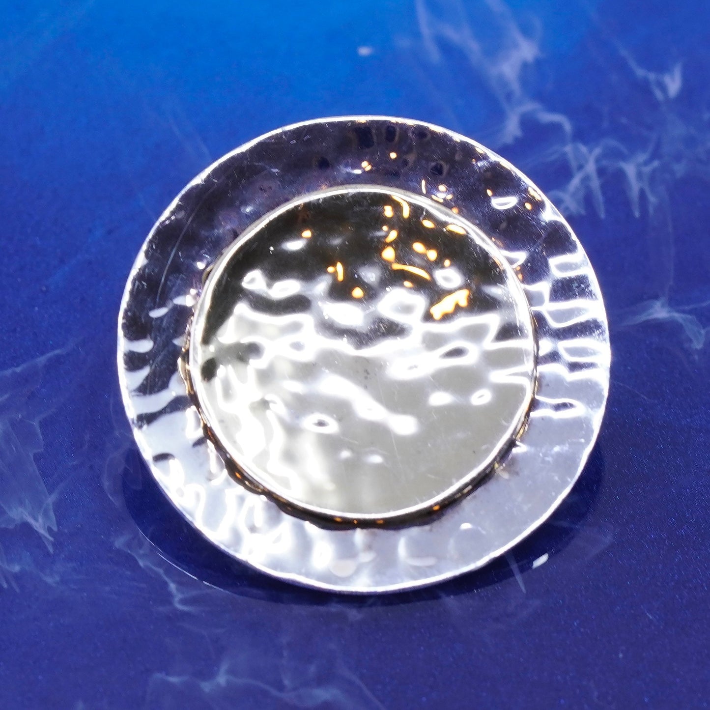 Retired silpada S1375 14K gold plated Sterling silver hammered circle pendant