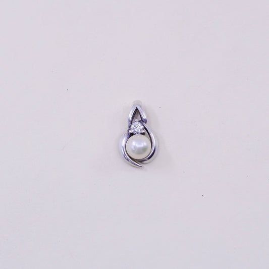 Vintage sterling 925 silver pendant with pearl and cz