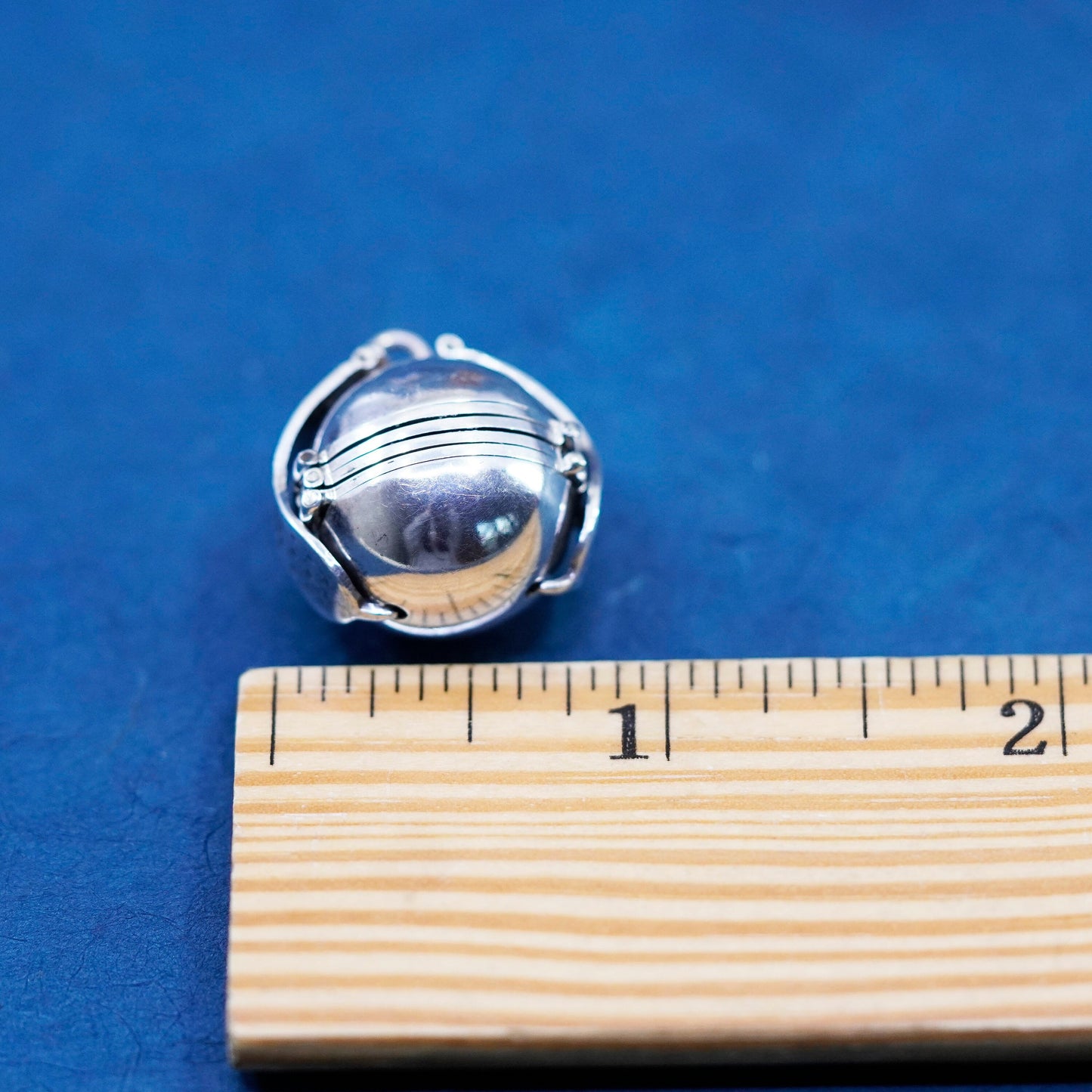 0.75”, 1940s taxco sterling silver pendant, Mexico 925 six photo locket ball
