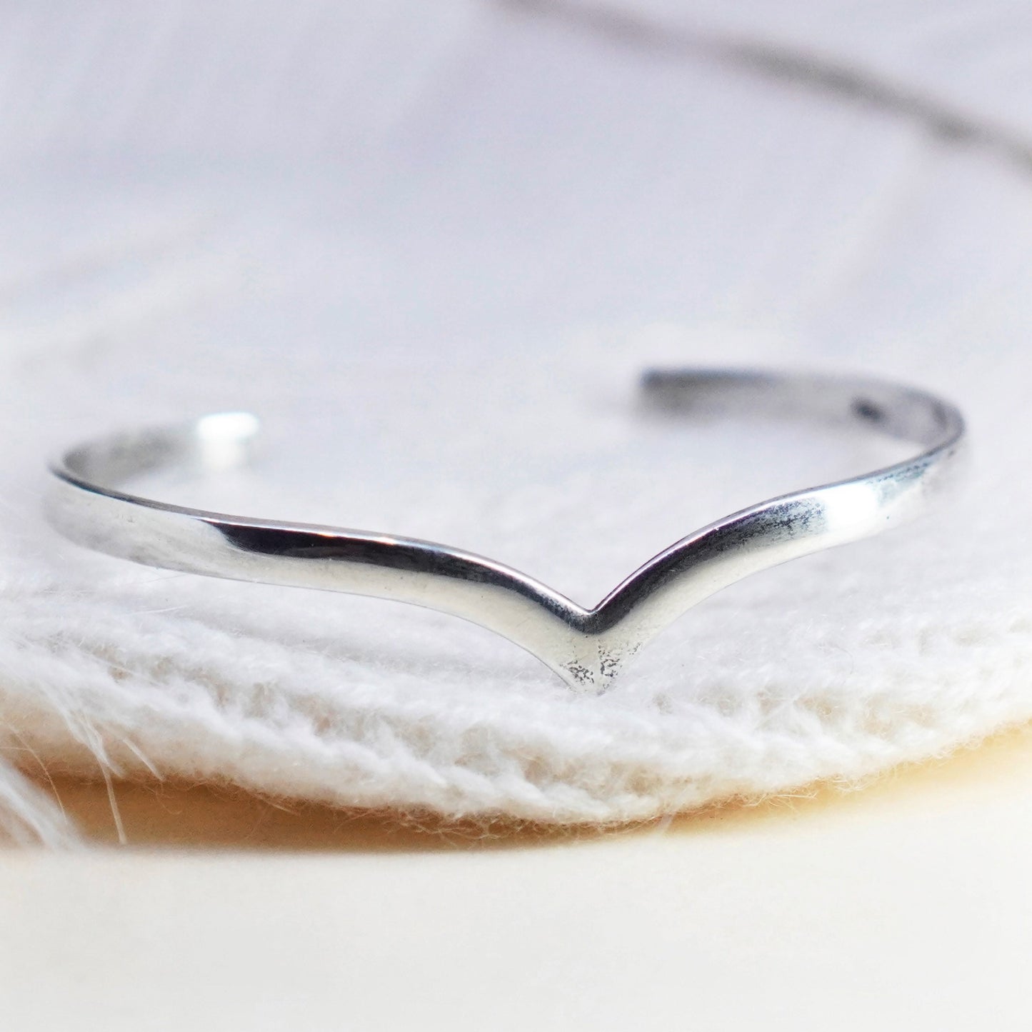 6.75”, Vintage sterling silver handmade bracelet, Mexican 925 V shaped cuff