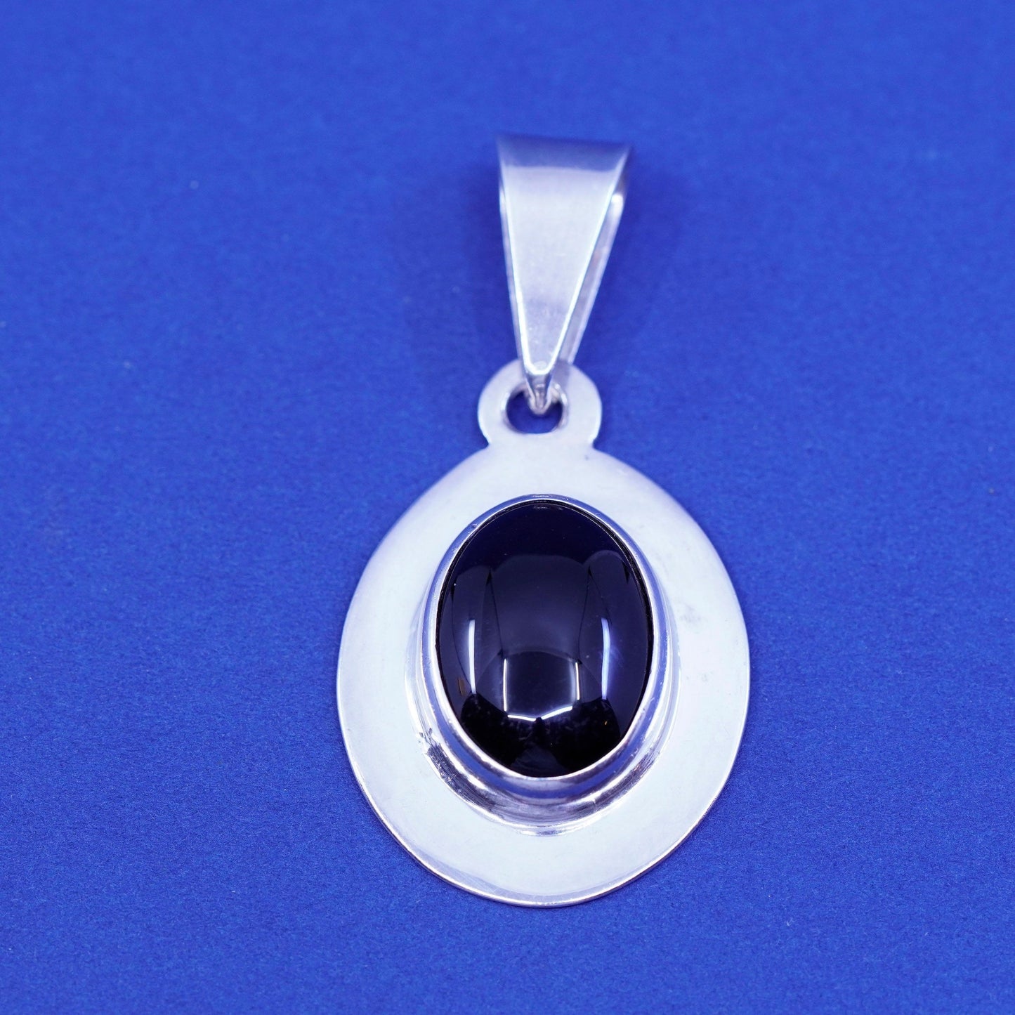 Vintage Sterling 925 silver handmade pendant with oval obsidian