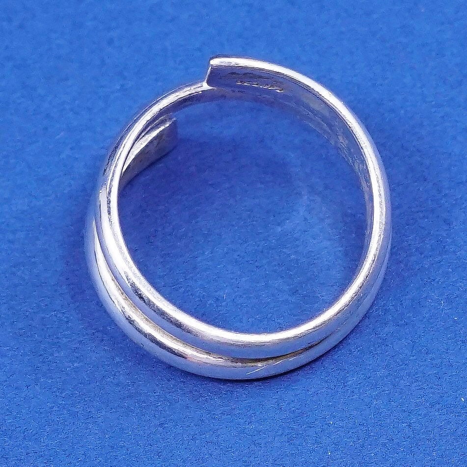 Size 7, vtg Sterling silver handmade wrapped ring, modern 925 statement ring