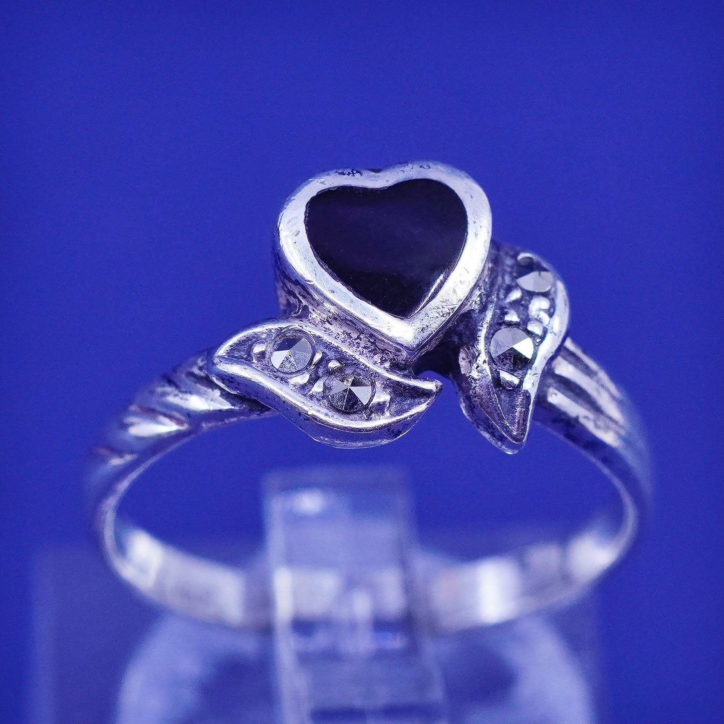 Size 7, vtg Sterling 925 silver handmade ring band black heart onyx marcasite