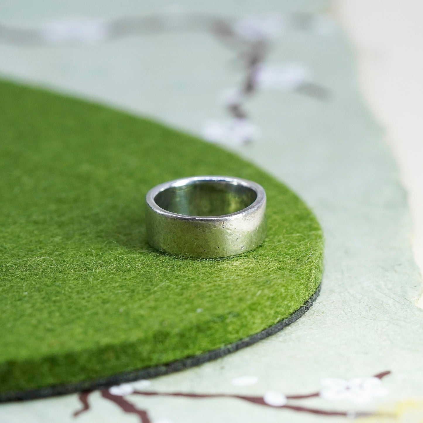 Size 5, vintage Sterling silver handmade ring, 925 band onyx mother of pearl