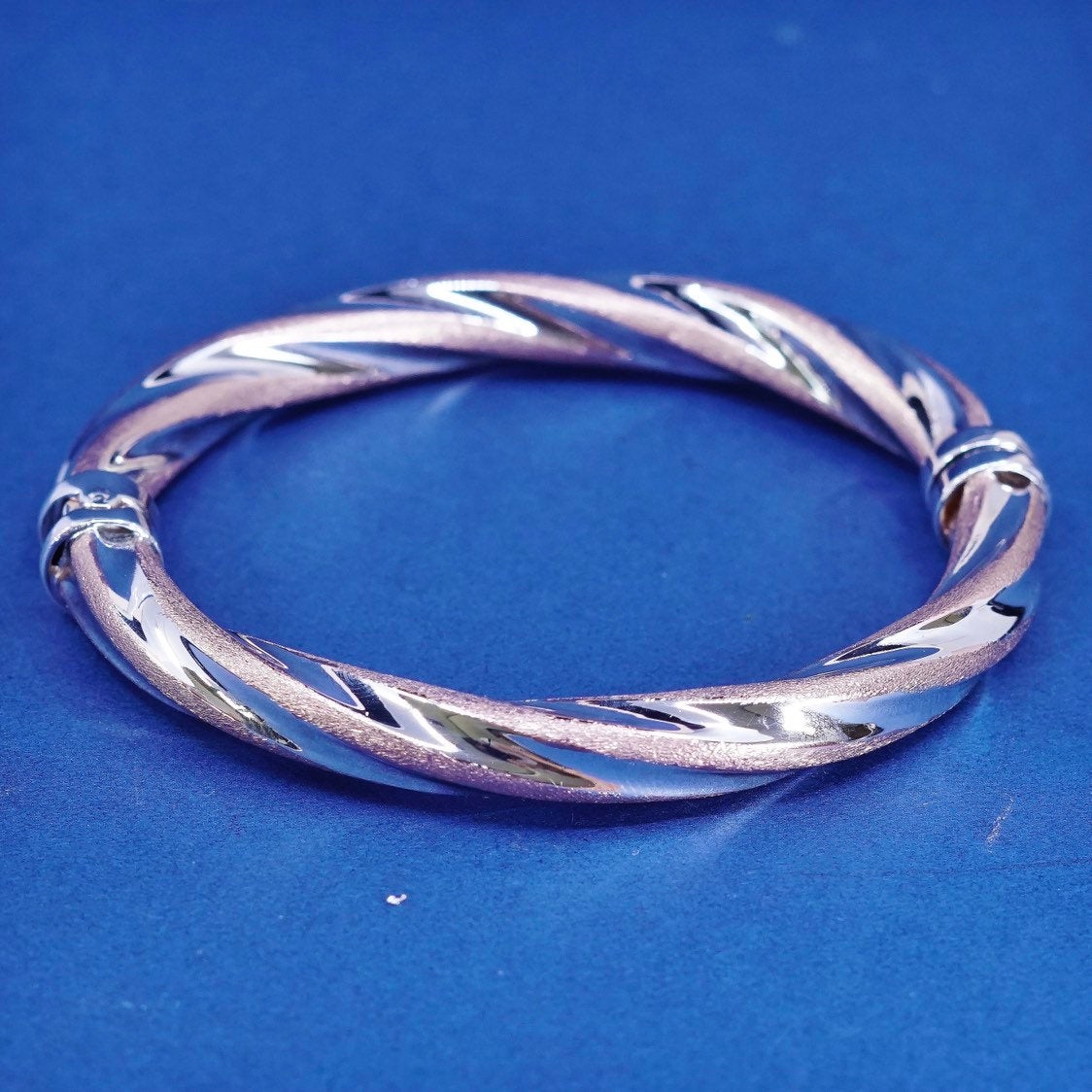 7.25", vtg two Tone sterling silver bracelet, italy 925 twisted cable bangle