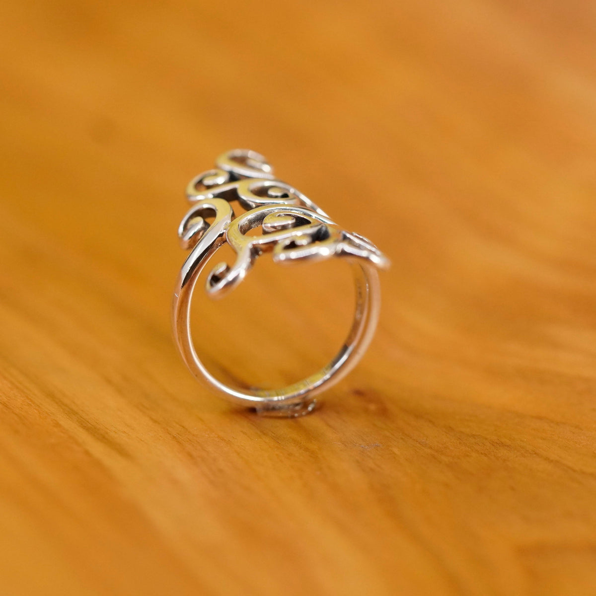 Size 8, vtg Sterling silver handmade ring, southwestern 925 filigree swirl band