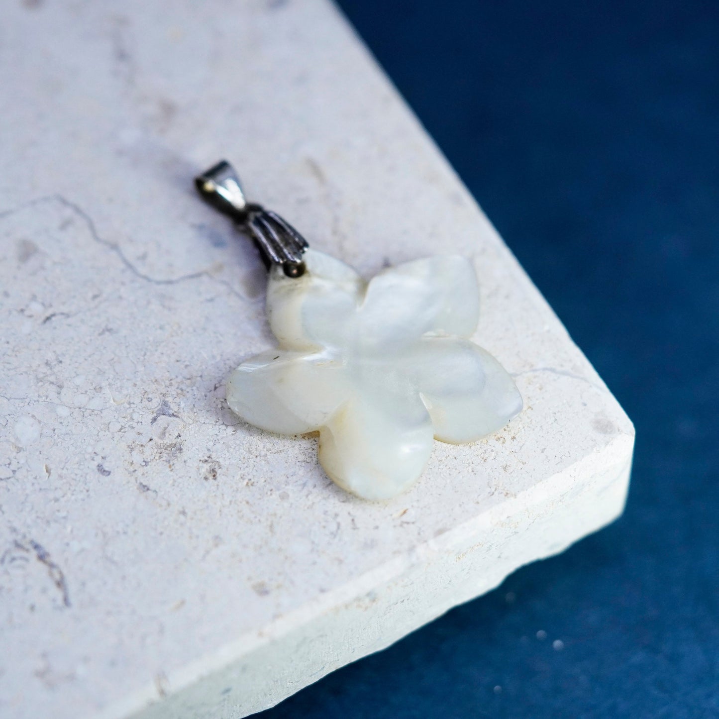 Vintage Sterling silver handmade pendant, 925 flower mother of pearl charm