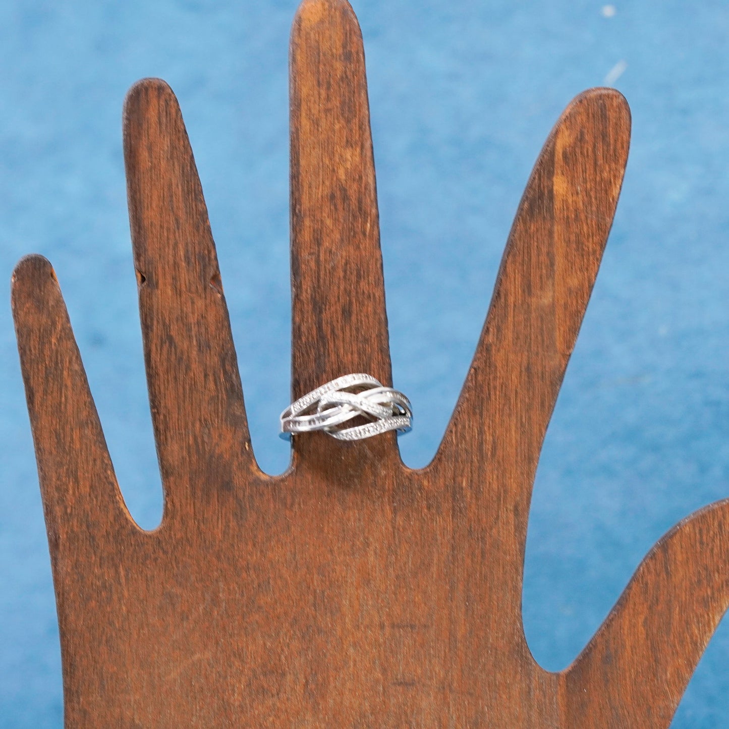 Size 7, vintage Sterling 925 silver entwined ring with genuine diamond