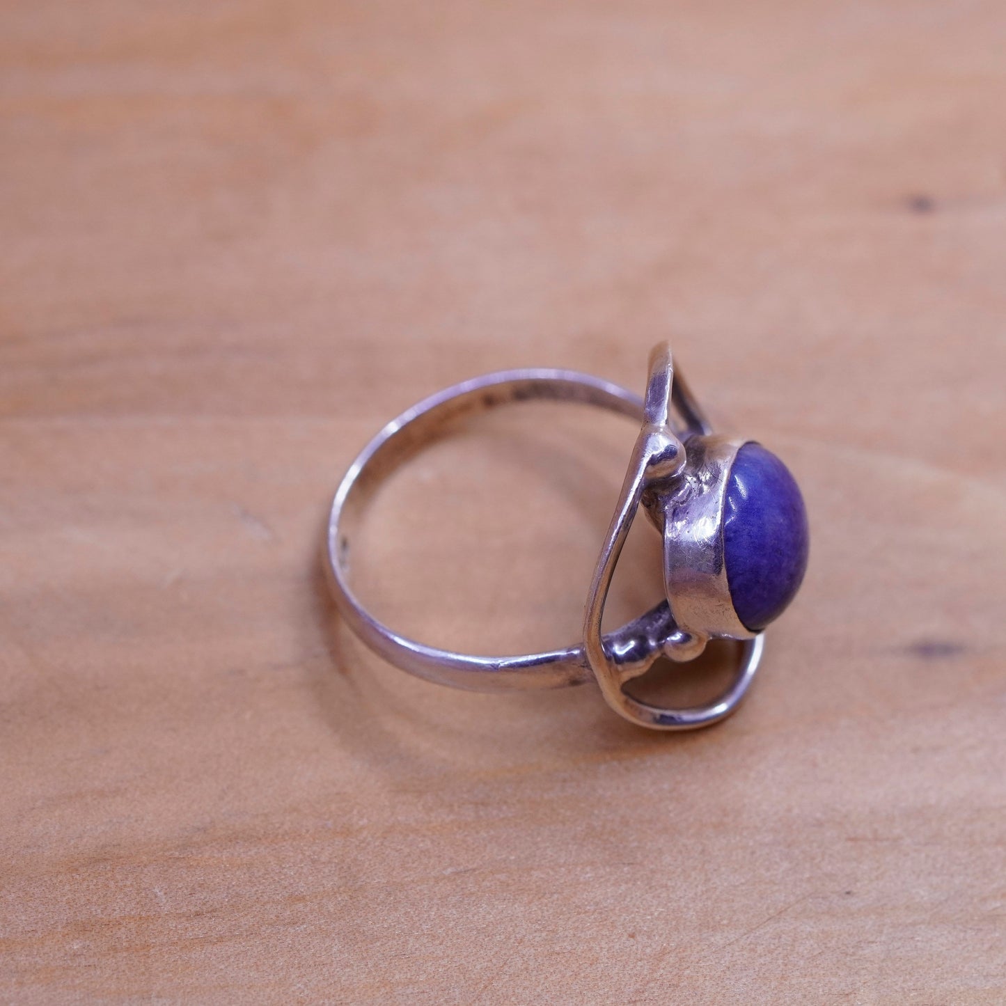 Size 8.5, vintage Sterling 925 silver handmade ring with sodalite