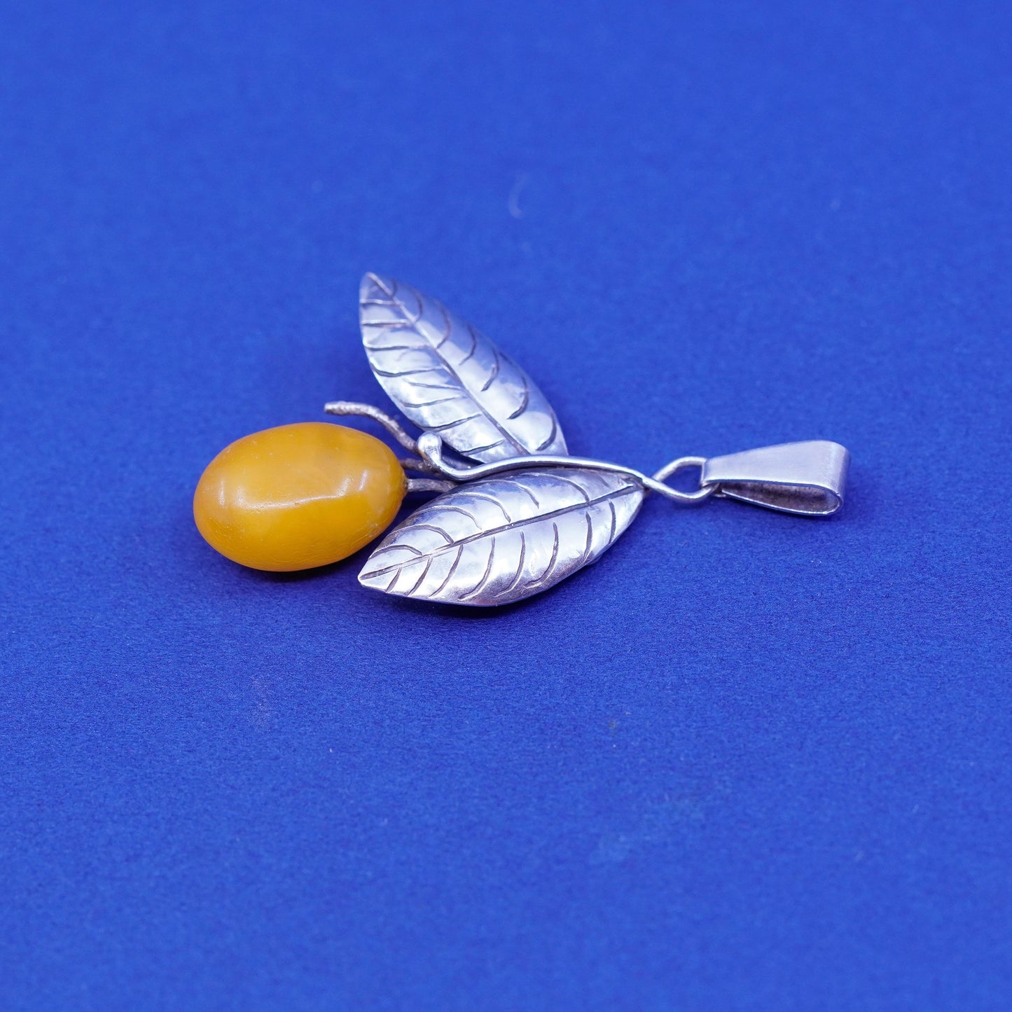 Vintage Sterling 925 silver handmade leaves pendant with amber