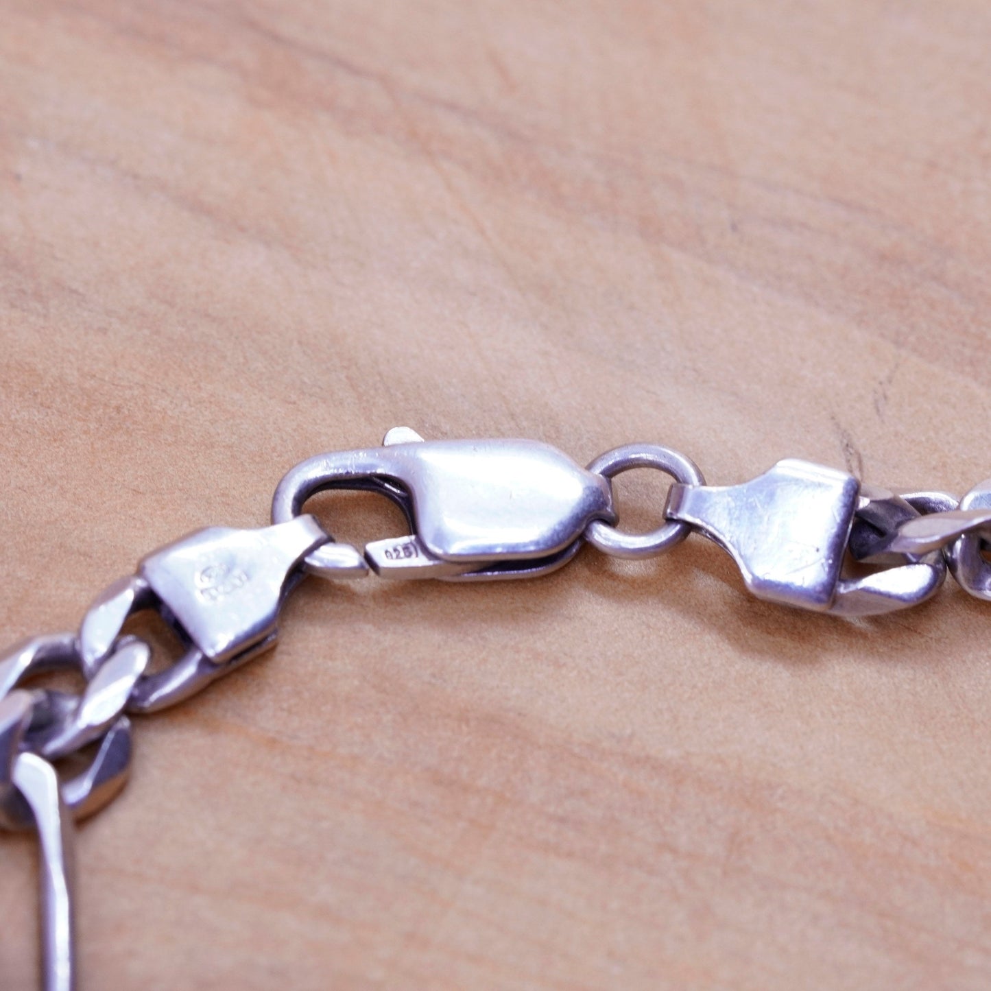 7.5”, vtg Italy Sterling silver handmade bracelet, 925 figaro chain name bar