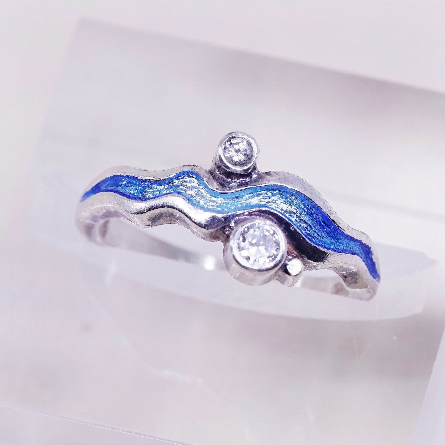 sz 6.5, vtg Sterling silver handmade ring, 925 band w/ blue enamel wave and Cz