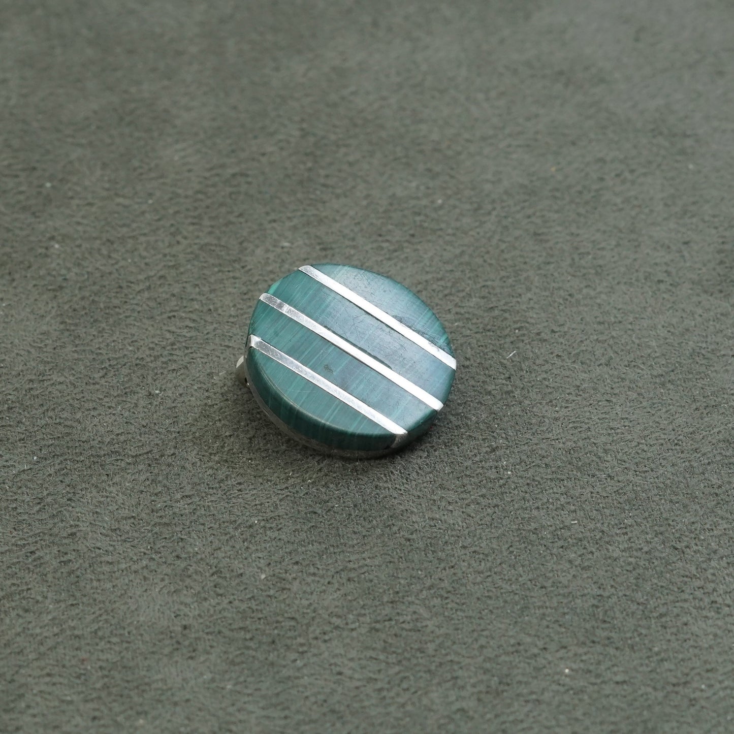 0.75”, vtg Sterling silver handmade clip on w/ malachite, Mexico 925 earrings