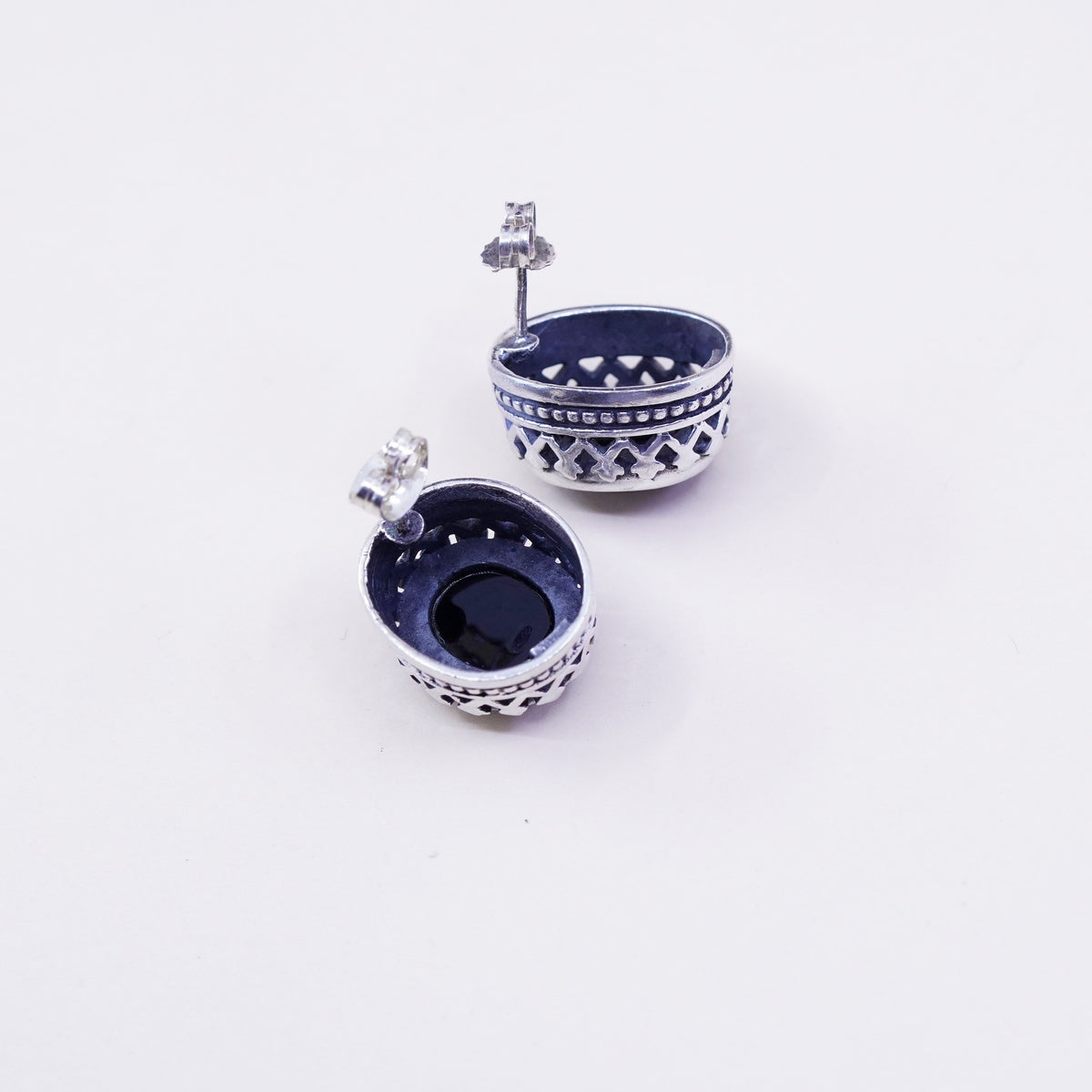 Vintage Sterling silver handmade earrings, filigree 925 studs with oval onyx