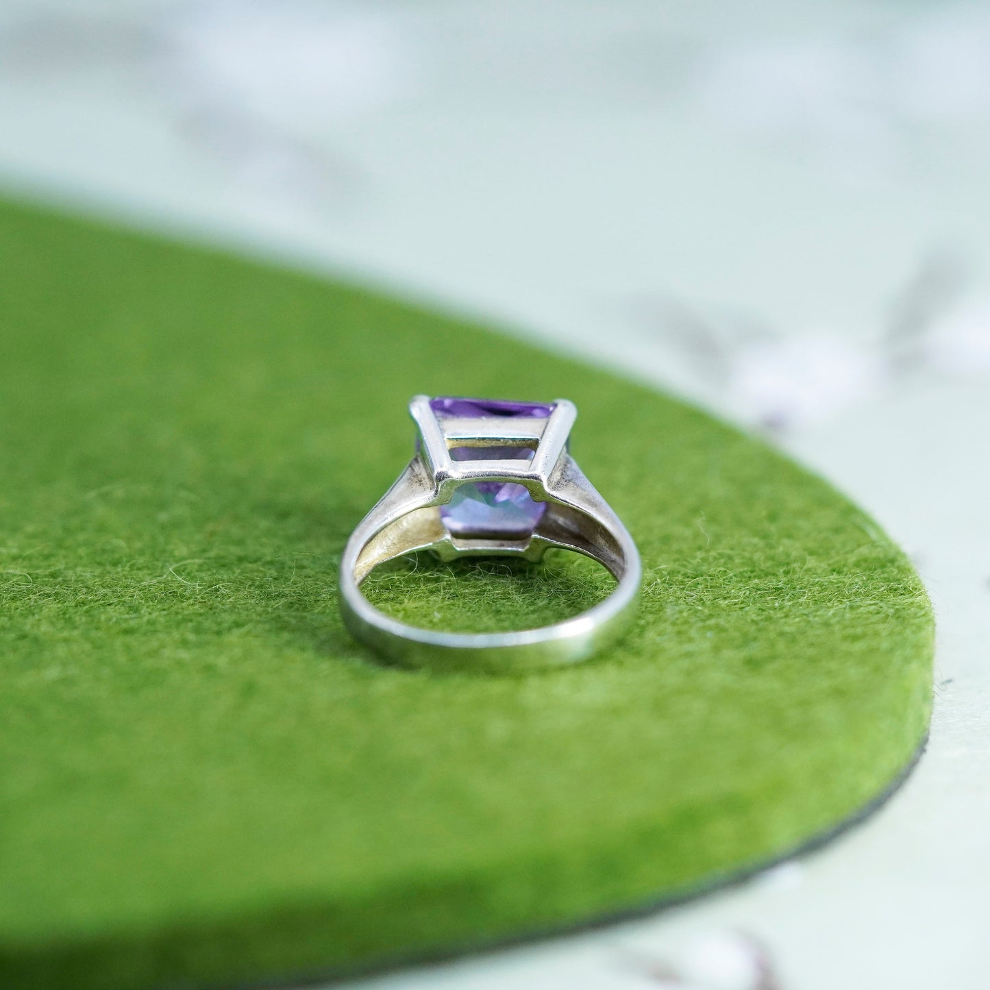 Size 7, vintage Sterling 925 silver handmade ring with amethyst
