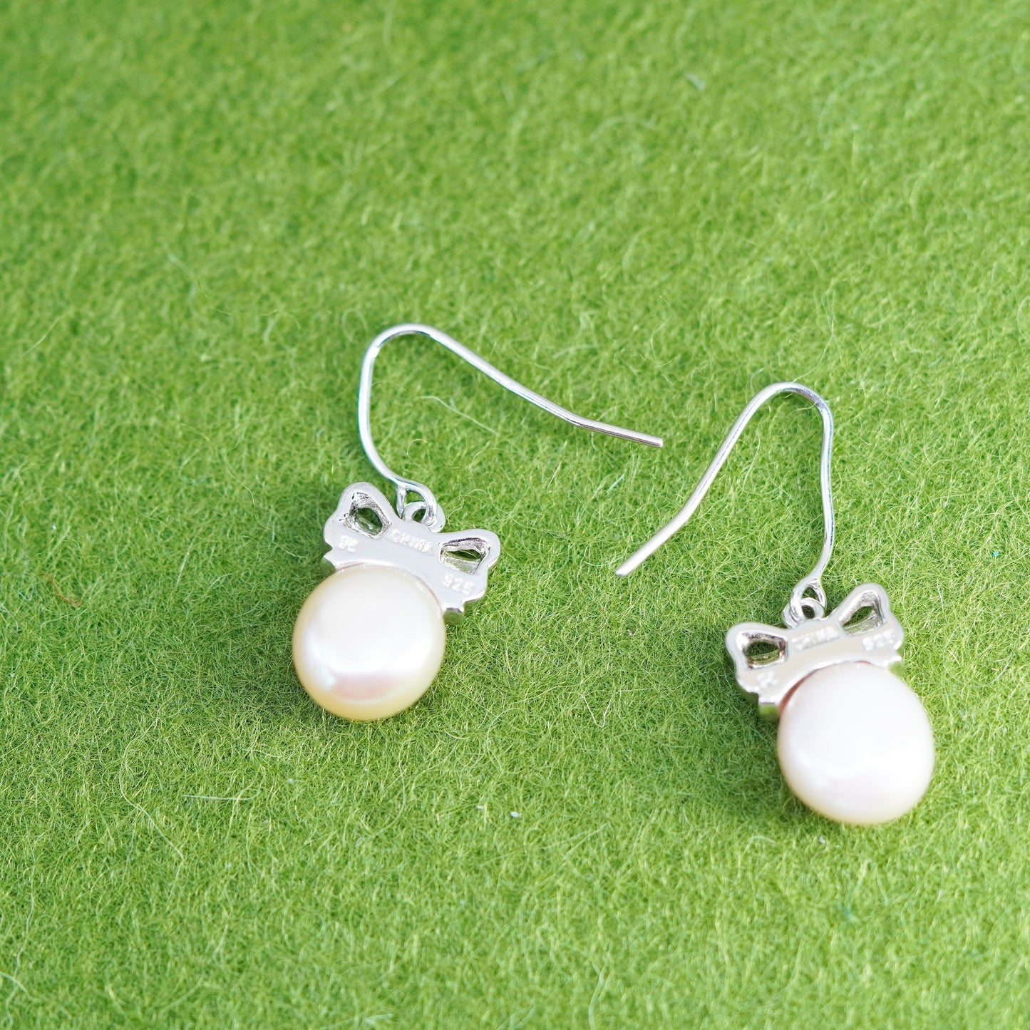 Vintage Sterling 925 silver handmade ribbon bowtie earrings with pearl beads