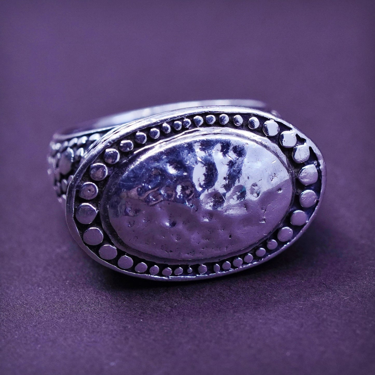 Size 6, vtg hammered sterling silver ring. 925 handmade pebble textured band