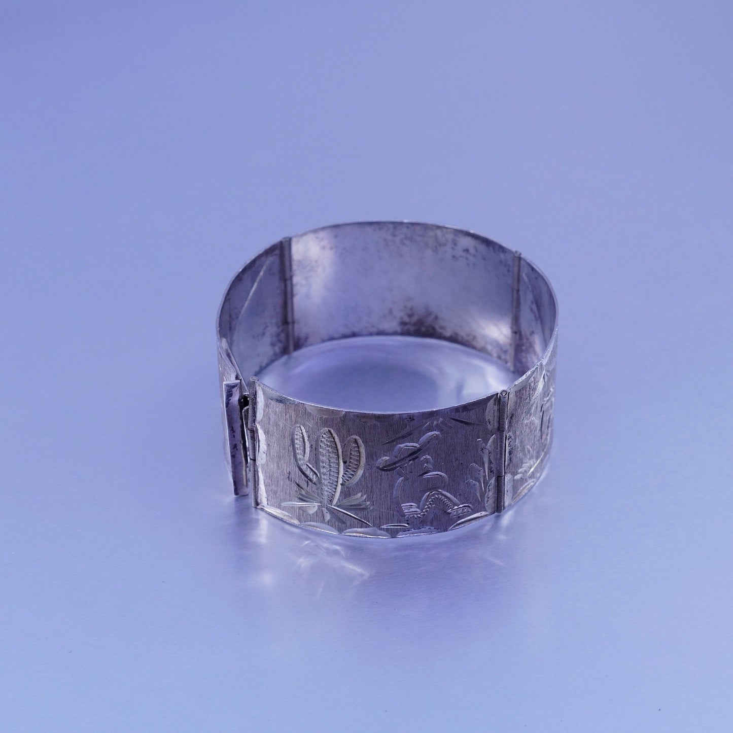 6.75”, Mexico Sterling 925 silver handmade bracelet, textured hinged bangle