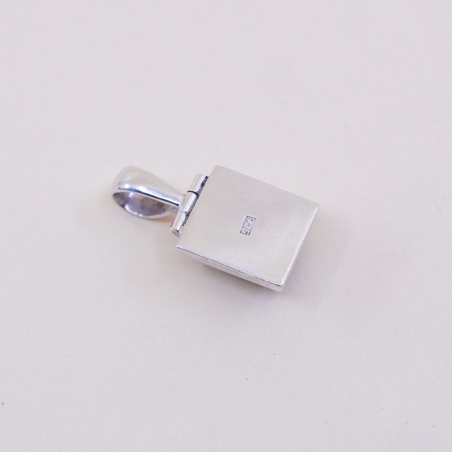 Vintage Sterling 925 silver handmade pendant with square moonstone
