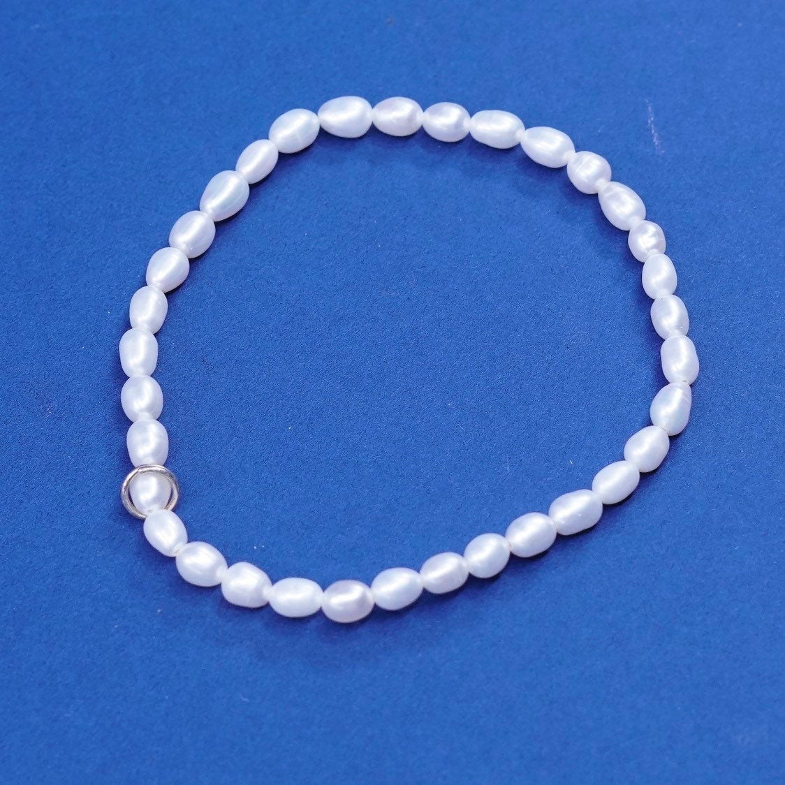 6.75", Vintage handmade elastic pear bead bracelet