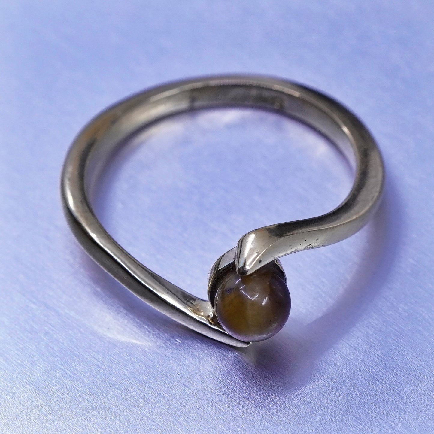 Size 7, Sarah Coventry 18K gold filled ring with tiger eye
