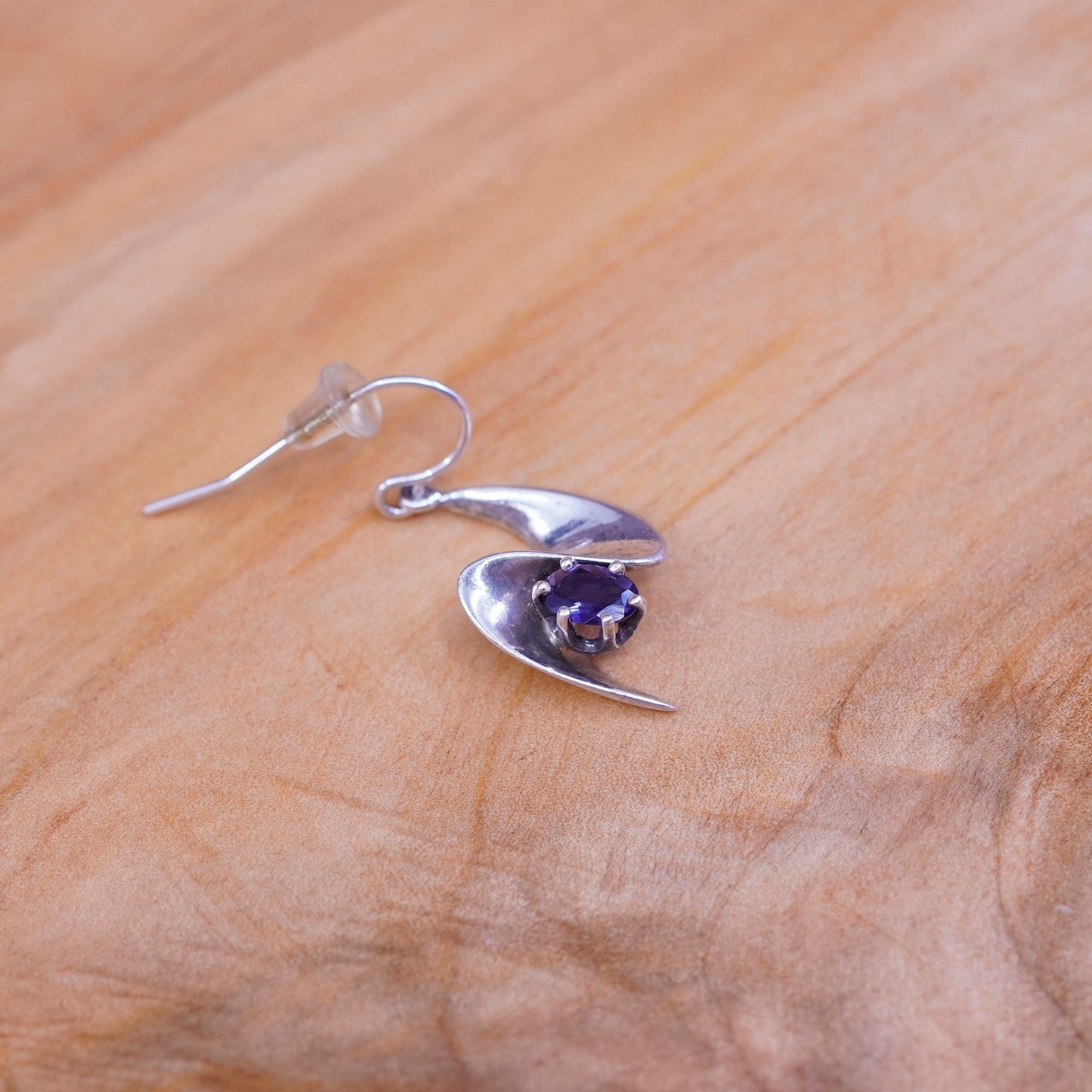 Vintage modern Sterling 925 silver handmade wavy earrings with amethyst