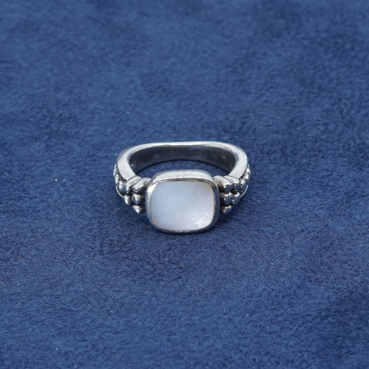 Size 5, vtg sterling silver handmade ring, 925 w/ MOP N beads