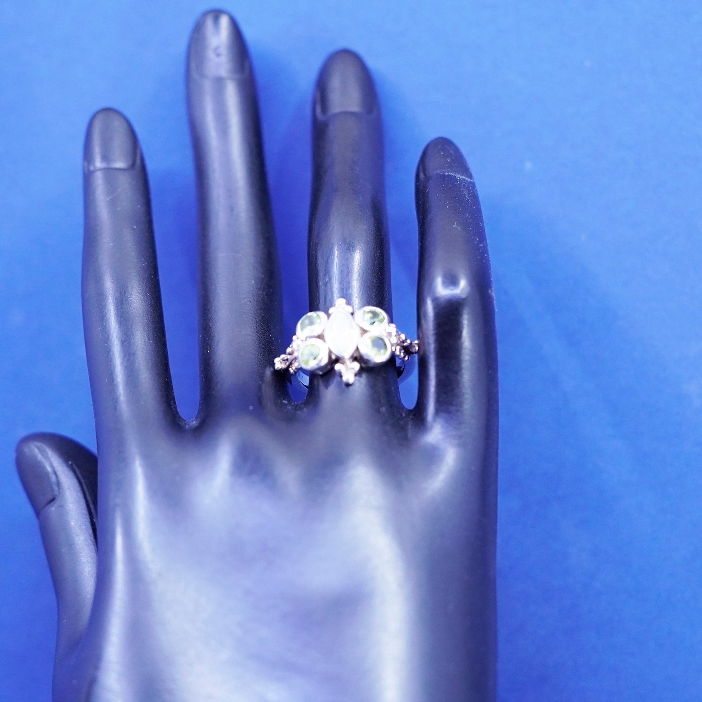 Size 7, Sterling 925 silver handmade ring with peridot and moonstone and beads