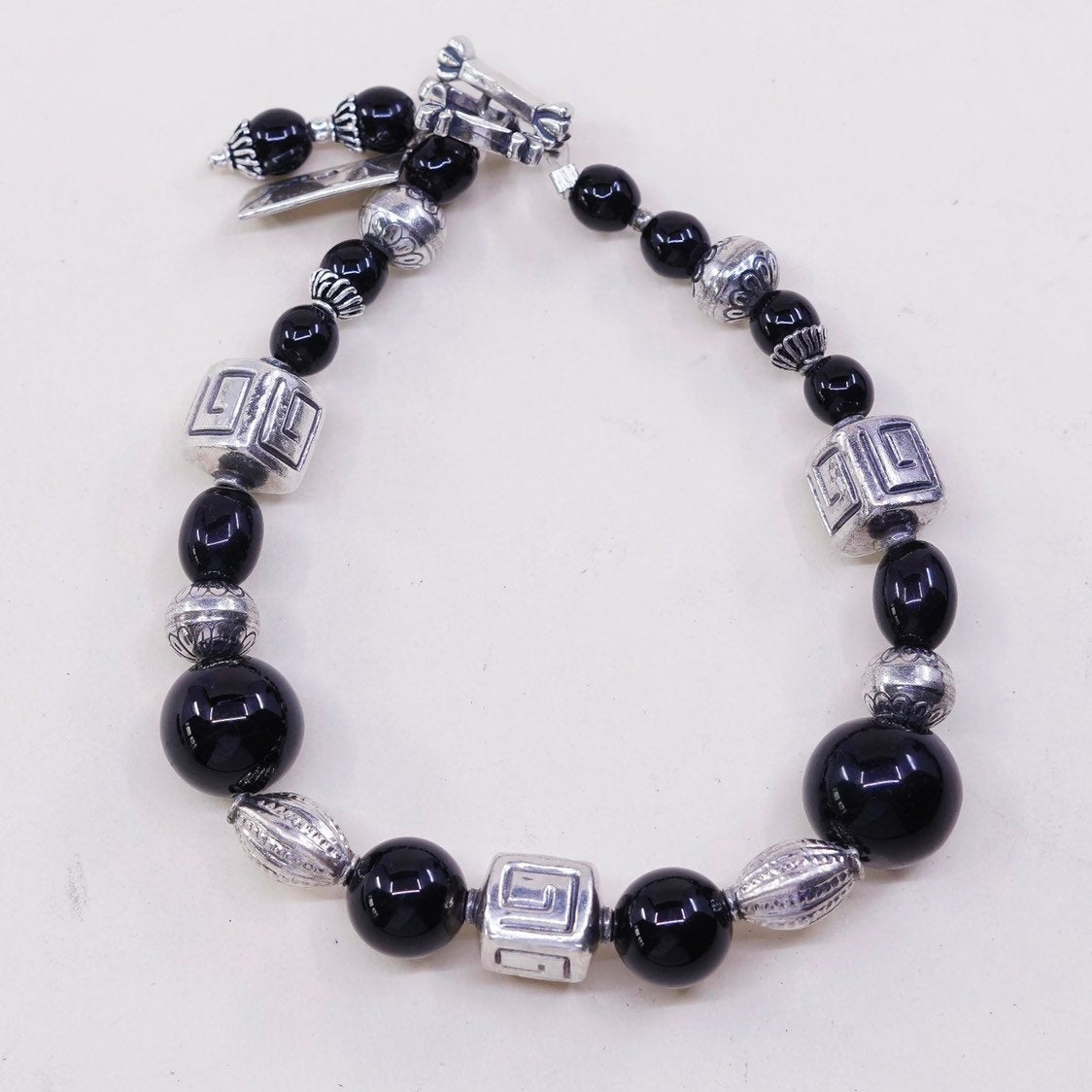7", Sterling silver bracelet, Mexico 925 w/ obsidian beads N love letter charm