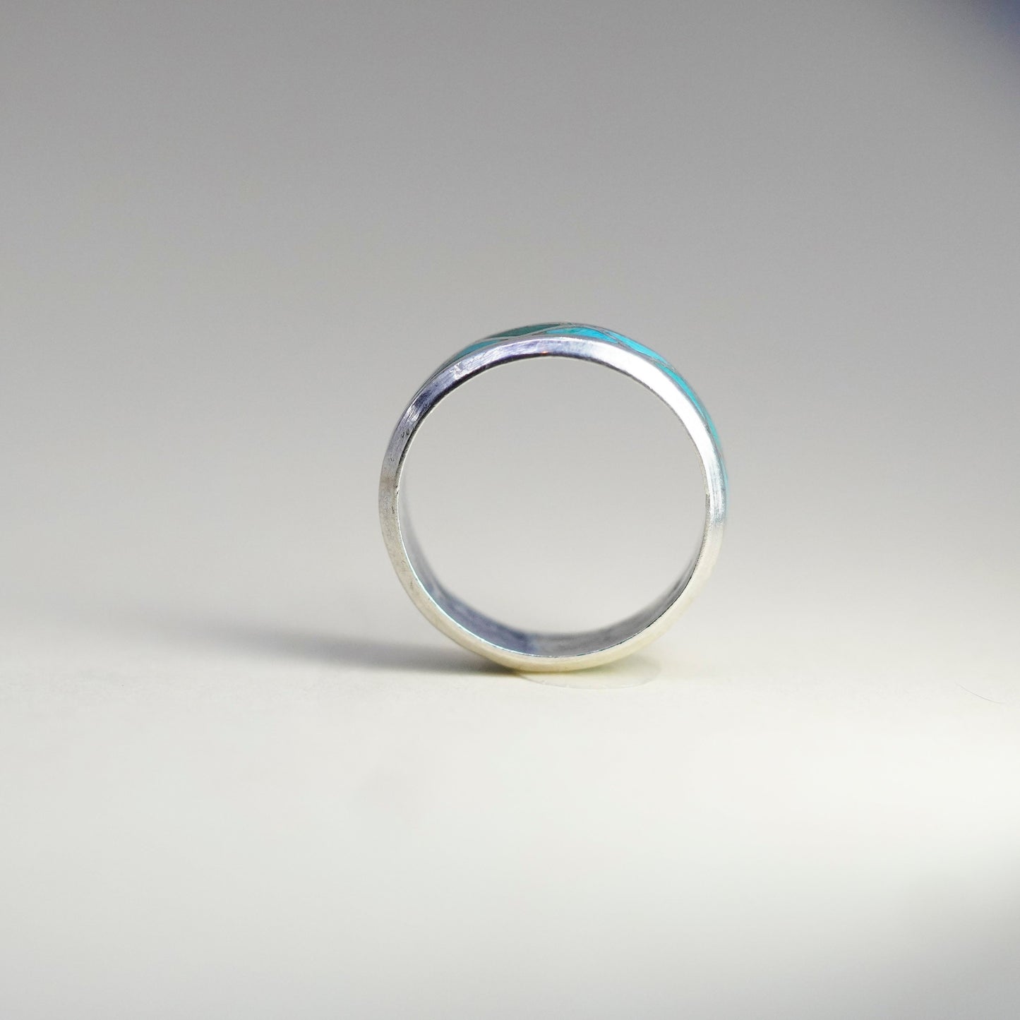 Size 8.5, Sterling silver handmade ring, 925 zig zag band with turquoise, Zuni