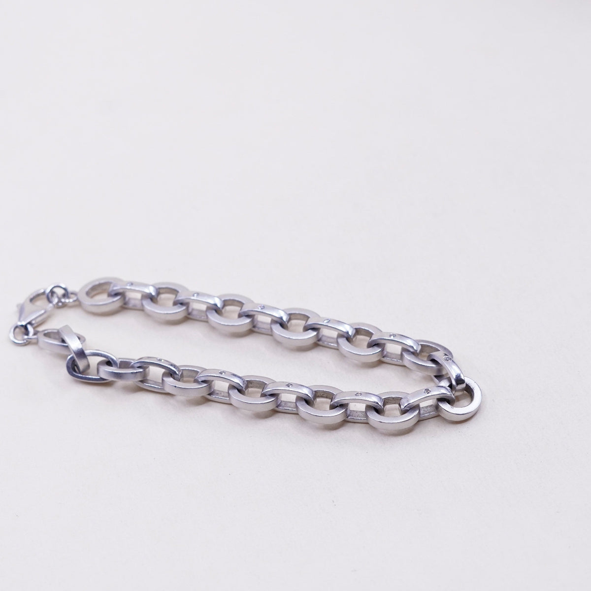 7.25”, vtg sterling silver handmade bracelet, matted 925 oval chain w/ diamond