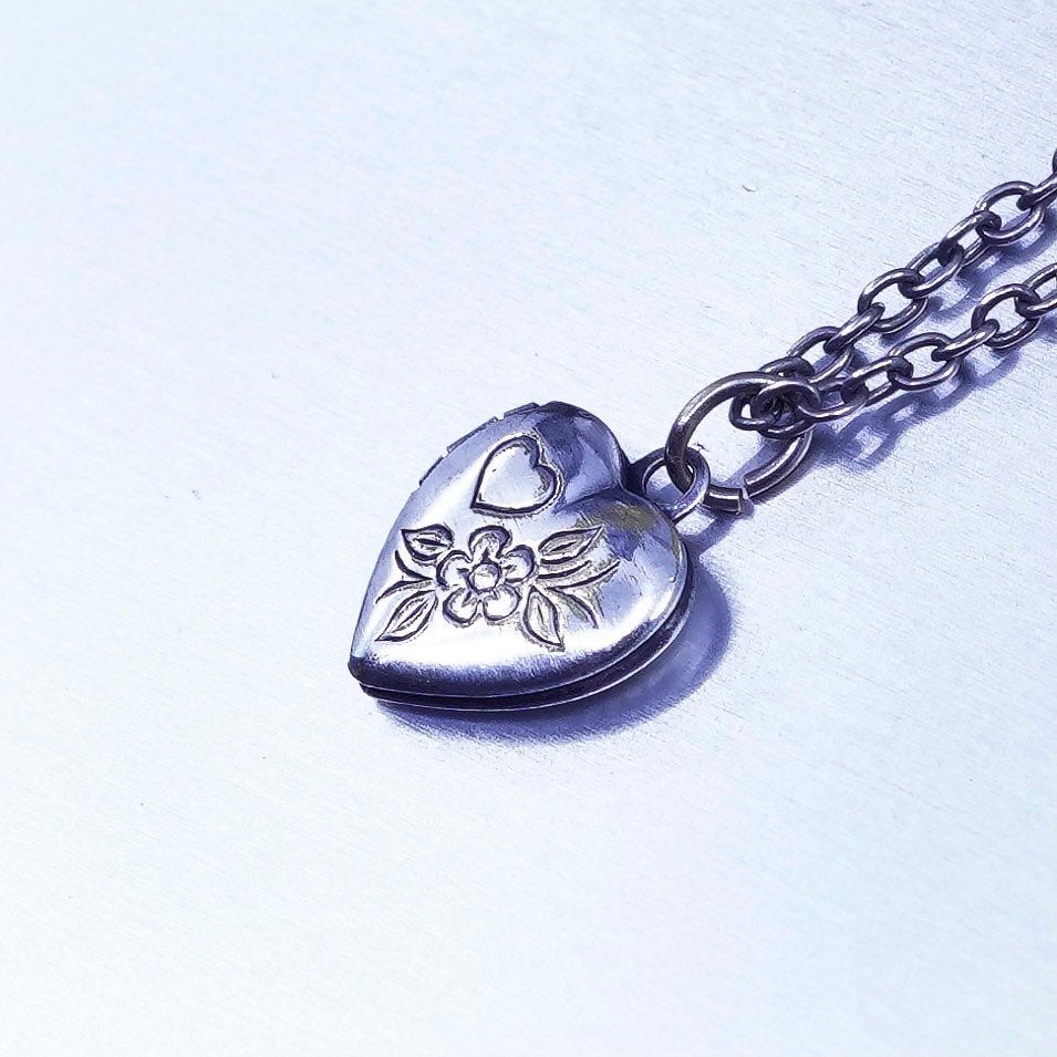 16”, Sterling 925 silver circle chain necklace with heart photo locket pendant