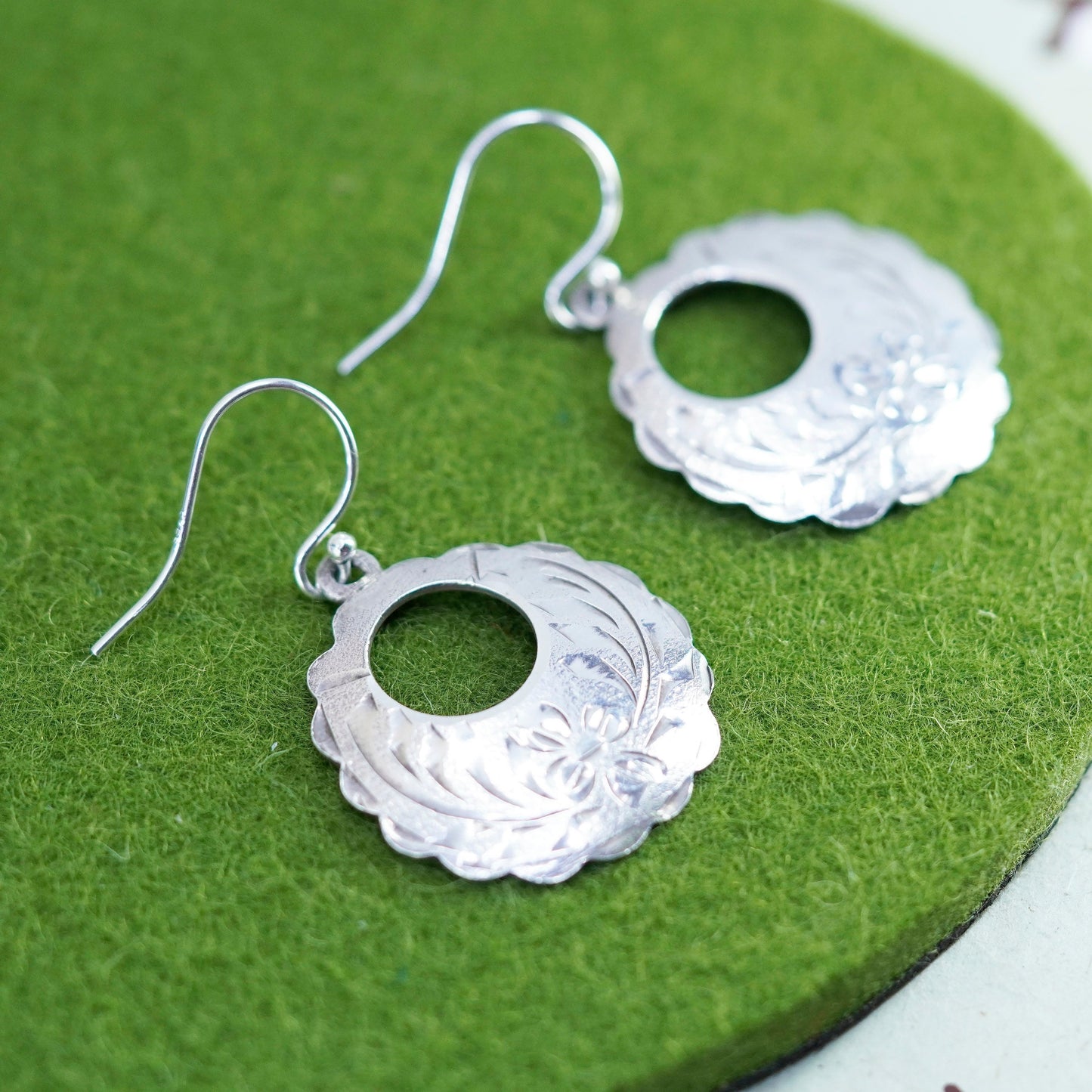 hecho en Sterling silver handmade earrings, Mexico 925 textured circle dangles