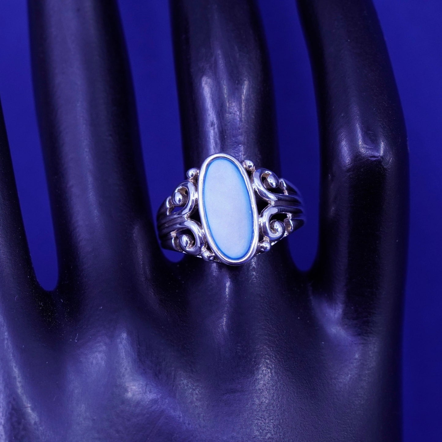 Size 7.5, vtg Sterling 925 silver handmade filigree ring blue mother of pearl