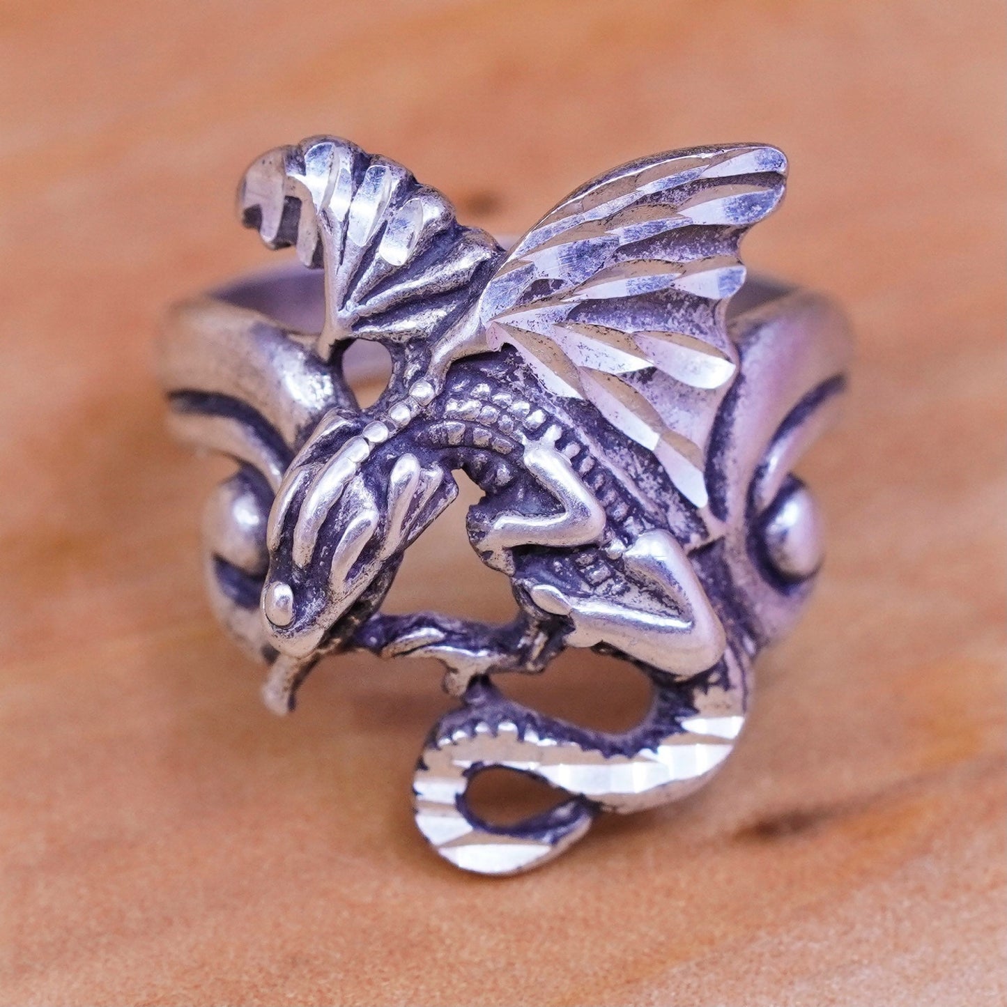 Size 8, vintage Shube Sterling silver handmade ring, 925 dragon band