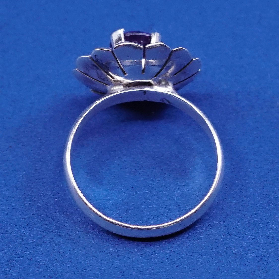 Size 9.25, vtg Sterling silver handmade ring, 925 flower w/ amethyst ring