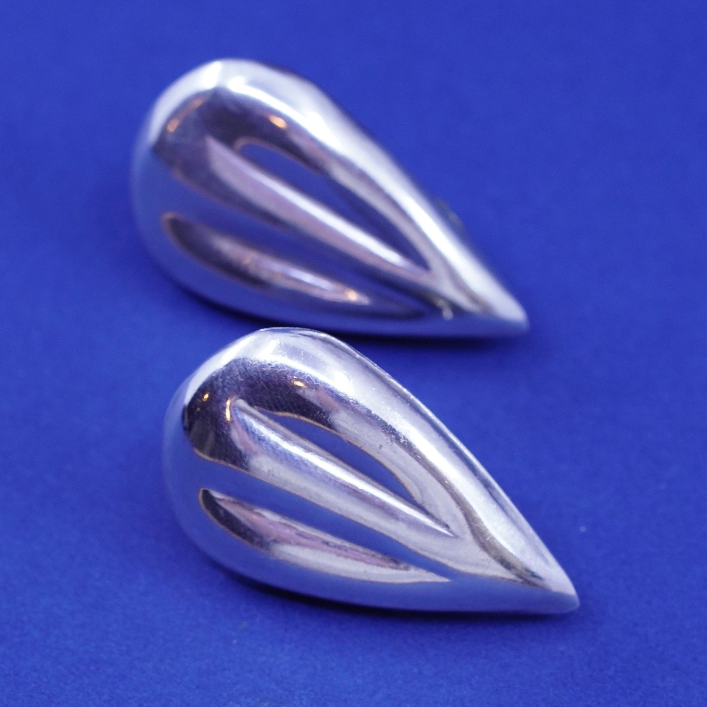vintage Sterling silver handmade Ribbed teardrop earrings, modern 925 studs