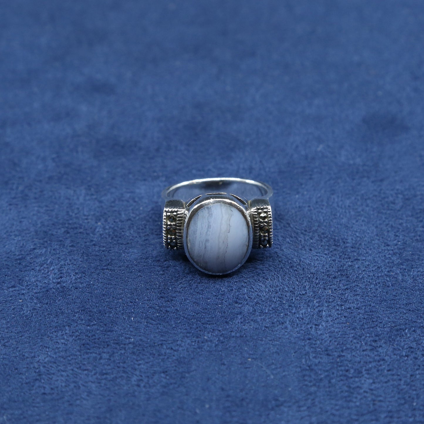 Size 8, vtg Sterling silver handmade ring, 925 w/ purple lace agate