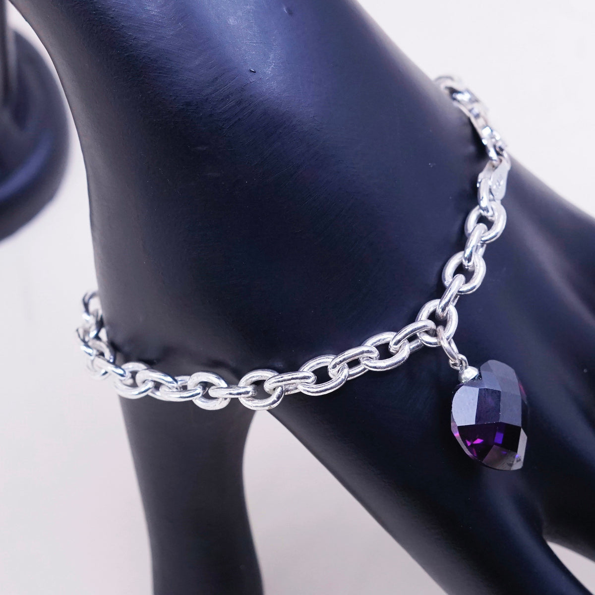7.25”, vtg sterling silver bracelet, bold circle chain with crystal heart charm