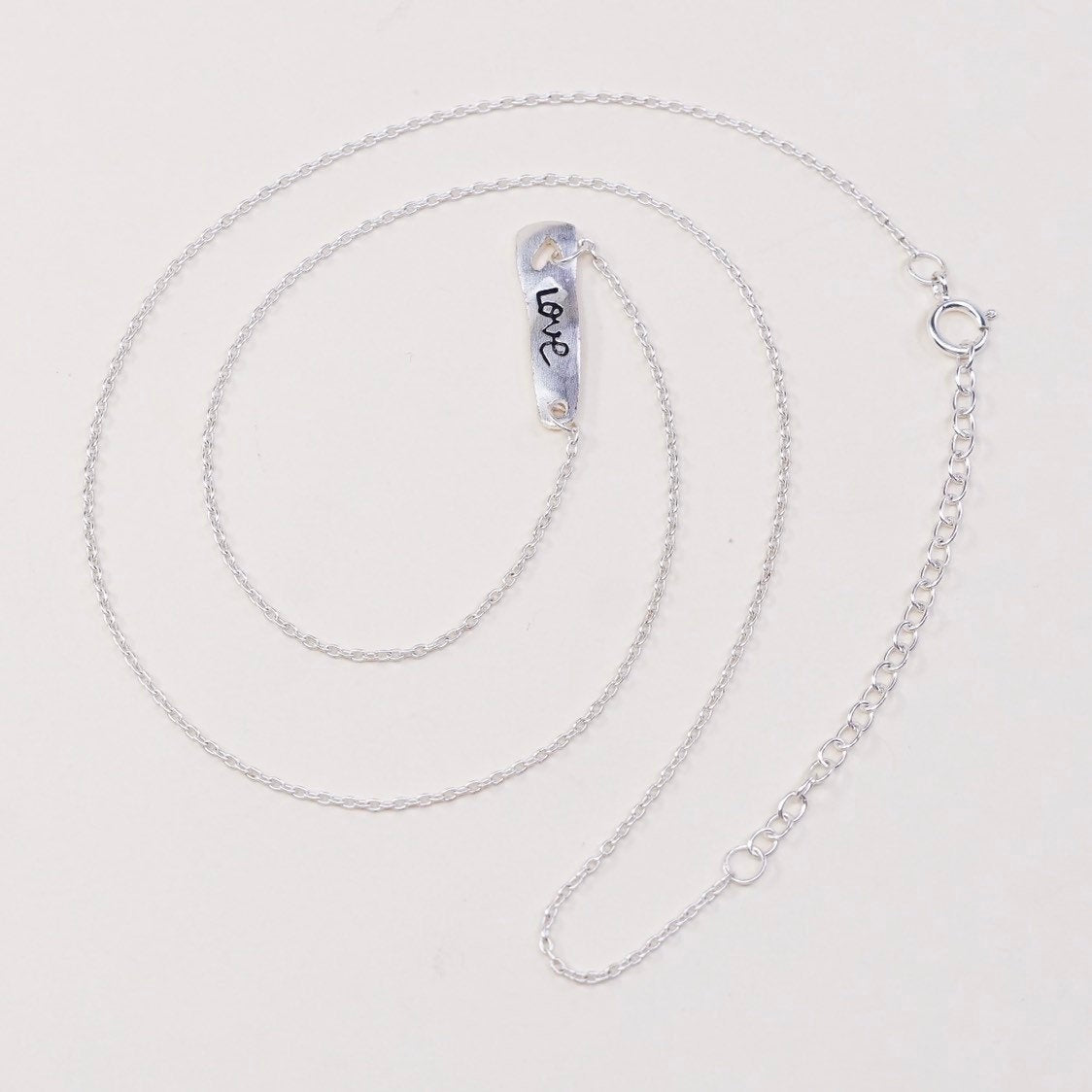 16"+2”, vtg sterling silver circle chain w/ 925 bar pendant embossed “love”