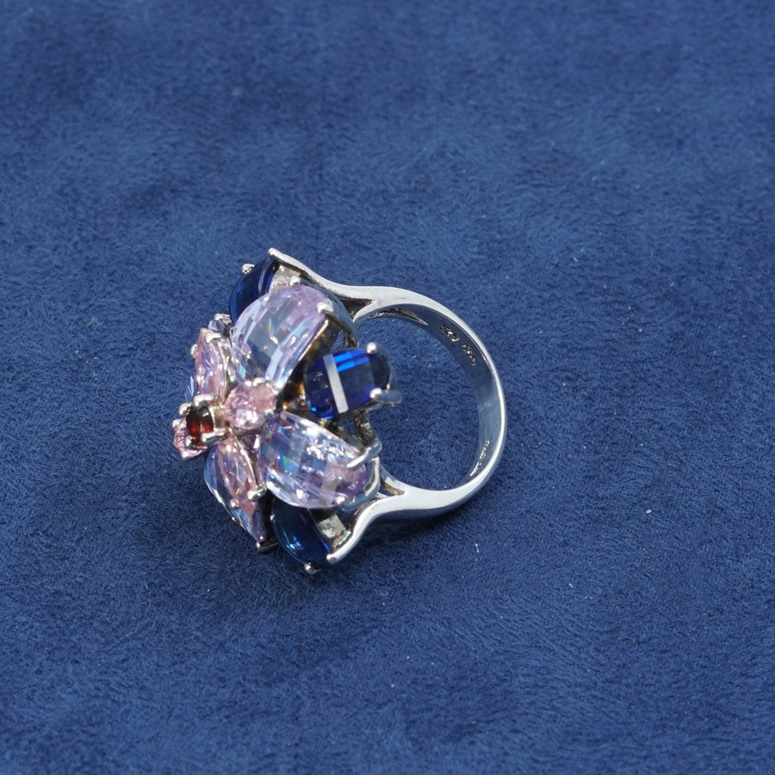 sz 8, vtg Sterling silver cocktail ring, 925 band w/ blue purple N pink cushion
