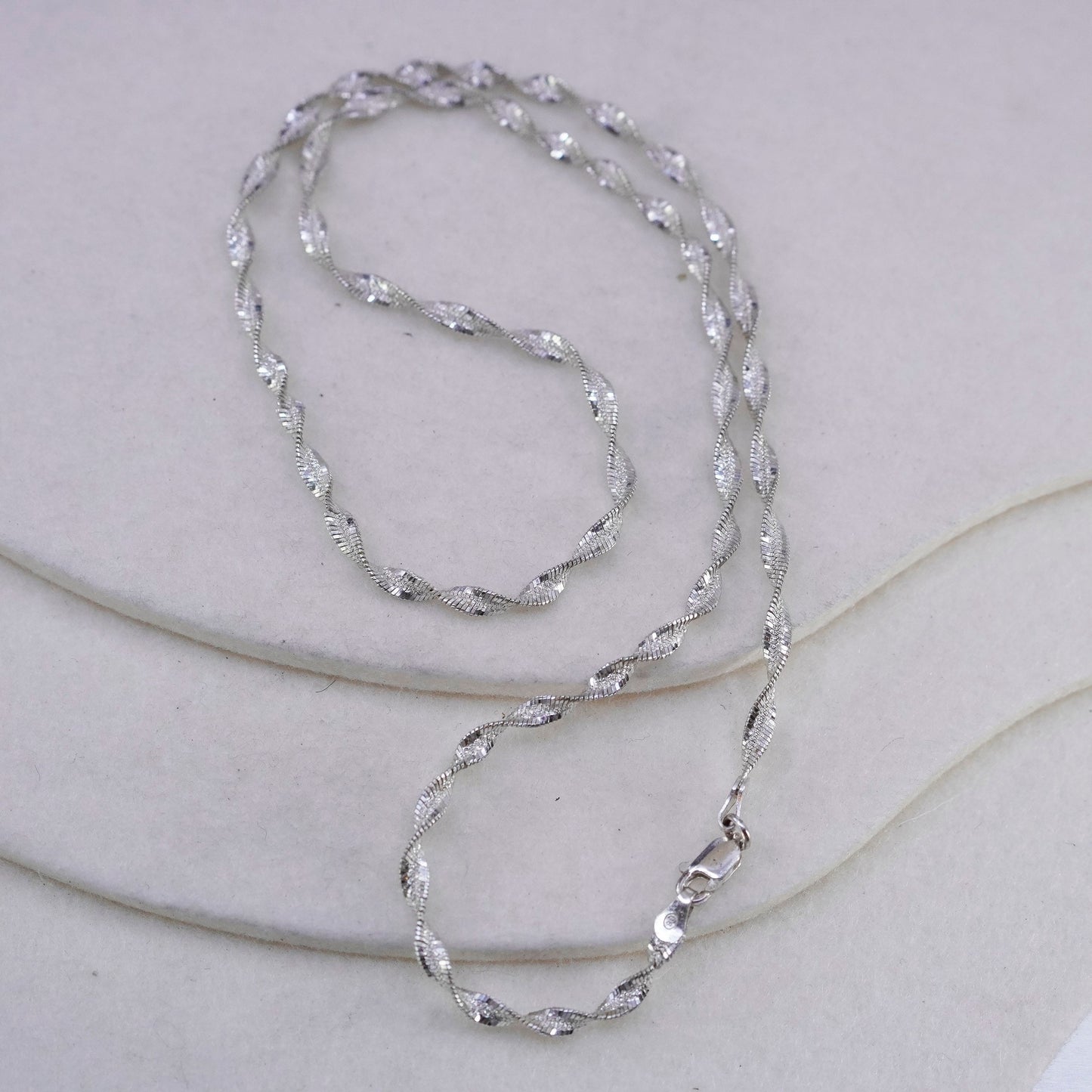 20” 4mm, vintage Italy Sterling 925 silver twisted herringbone chain necklace