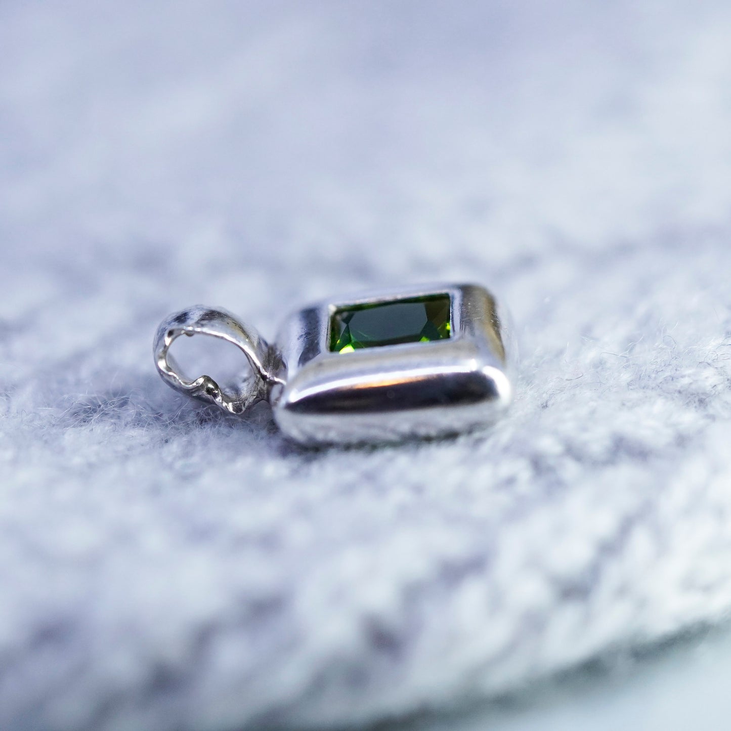 antique sterling 925 silver handmade pendant with square peridot