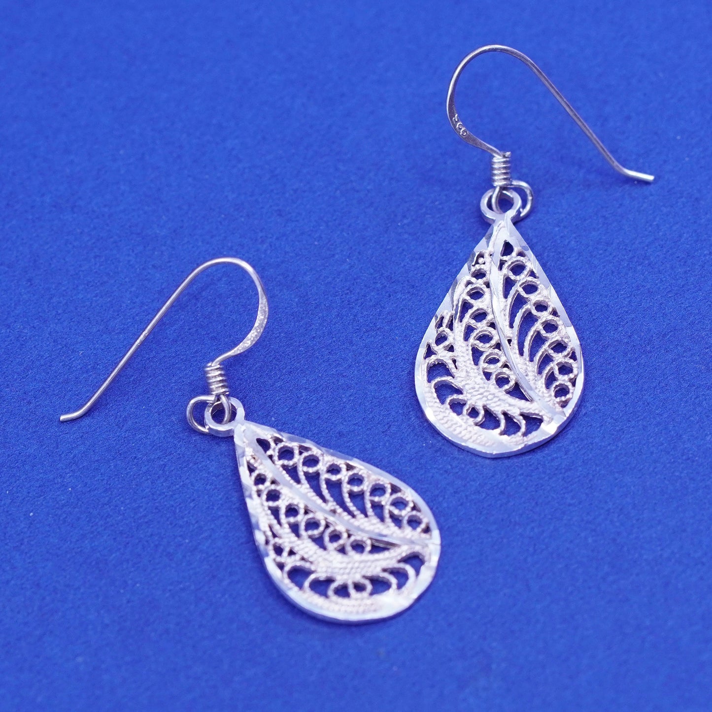 Vintage Sterling silver modern earrings, 925 teardrop Dangles